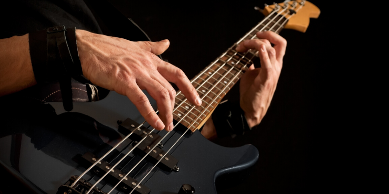 Guide for guitarists transitioning to playing the oud fretless lute instrument