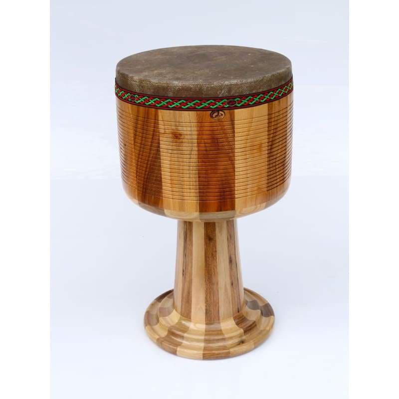 Tombak HEZ-180 par Helmi avec corps en noyer et peau de chameau